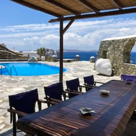 Villa Cavo Delos *
